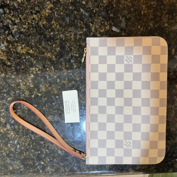 Louis Vuitton White and Gray Checkered Wristlet - Picture 6 of 8